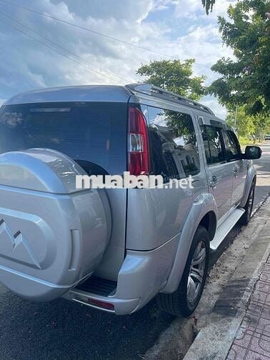 Bán xe Ford Everest 2009 AT máy dầu