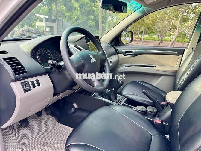 Mitsubishi Pajero Sport 2017 D 4x2 MT máy dầu