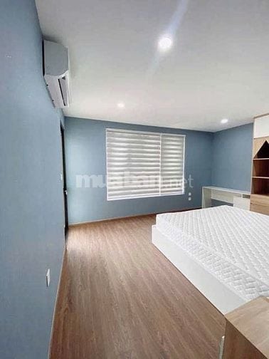 Cần bán gấp căn 3 ngủ chung cư Udic West lake tây hồ giá nhỉnh 9 tỷ