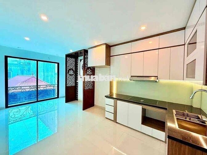 Siêu Phẩm Lai Xá - 15m Ra Mặt Đường 32 - Thang Máy - 6,x Tỷ