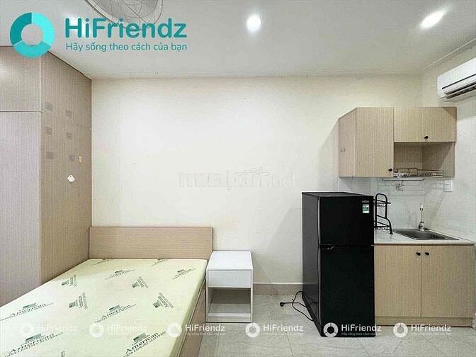 ĐẦU THÁNG TRỐNG STUDIO BAN CÔNG FULL NT - HẺM XE HƠI GẦN UEH CS B