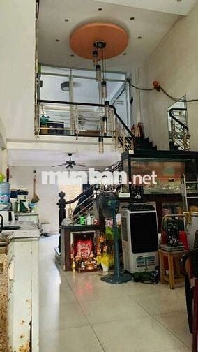 Cho thuê nhà nguyên căn.Đường Nguyễn Xí.Phường 26. Quận Bình Thạnh.
