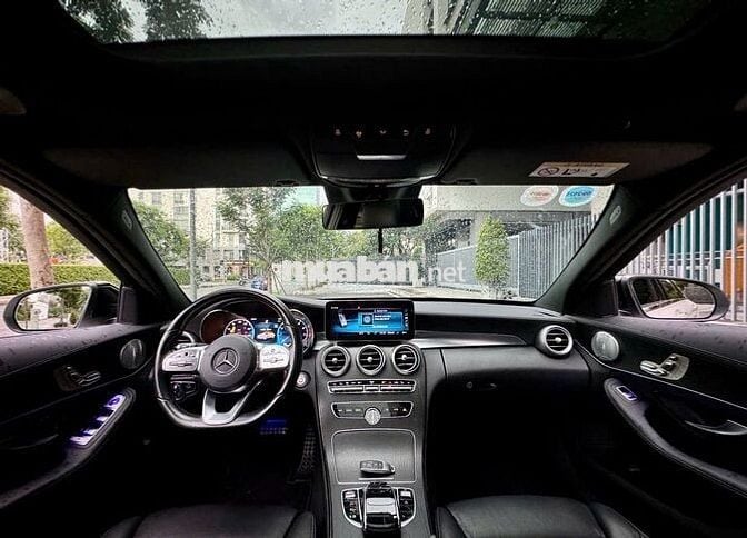 Mercedes Benz C300 AMG 2021 - 42000 km