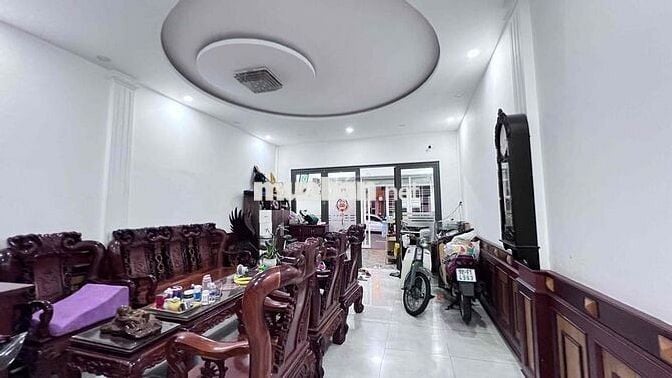 Căn Nhà Thuê Mặt tiền KD Lê Duẫn gần tỉnh uỷ