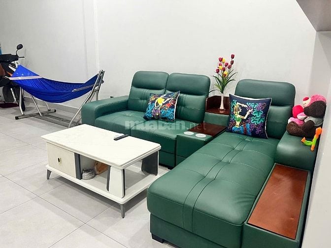 Cần bán gấp nhà đẹp hẻm xe hơi 10M, Trung tâm Quận 3 , giá tốt