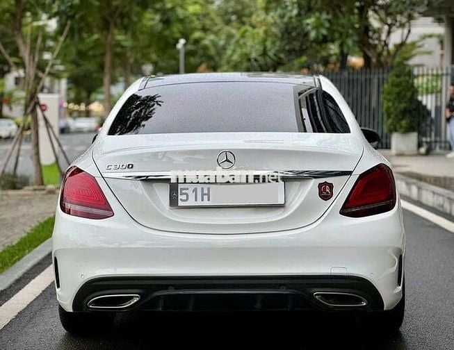 Mercedes Benz C300 AMG 2021 - 42000 km