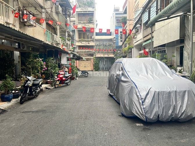 Cần bán gấp nhà đẹp hẻm xe hơi 10M, Trung tâm Quận 3 , giá tốt