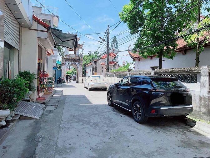 50m - Nhị Khê - Thường Tín , Ngõ Thông , ô tô chạy ầm ầm