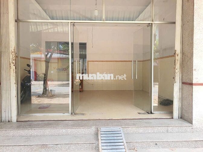 Cho thuê nhà mặt tiền kinh doanh đường Bà Triệu , Thị Trấn Hóc Môn