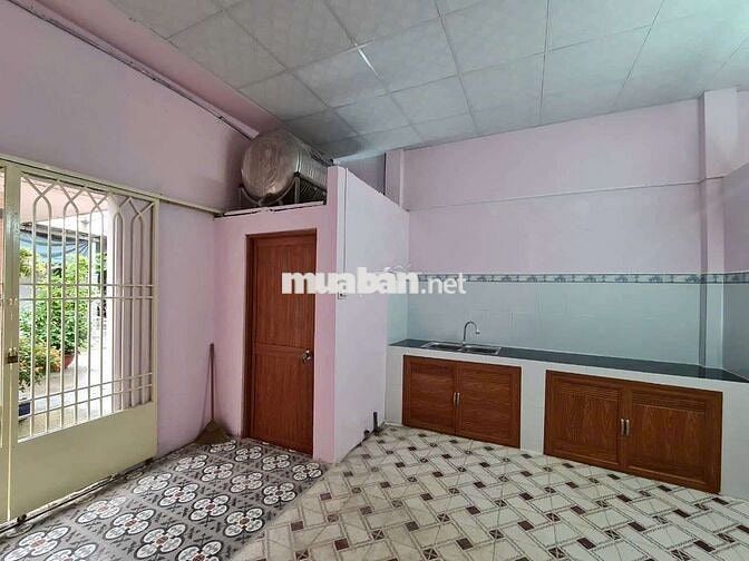 NHÀ HẺM BA GÁC CÁCH ĐƯỜNG XE TẢI 10M KHU VỰC AN NINH GẦN TRƯỜNG HỌC
