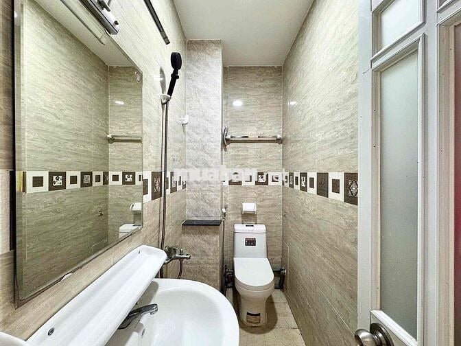 SIÊU PHÒNG TRỌ 30m2 gần ĐH VĂN LANG FULL NỘI THẤT, BAN CÔNG MỚI TINH