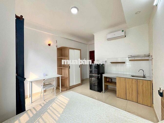 SIÊU PHÒNG TRỌ 30m2 gần ĐH VĂN LANG FULL NỘI THẤT, BAN CÔNG MỚI TINH
