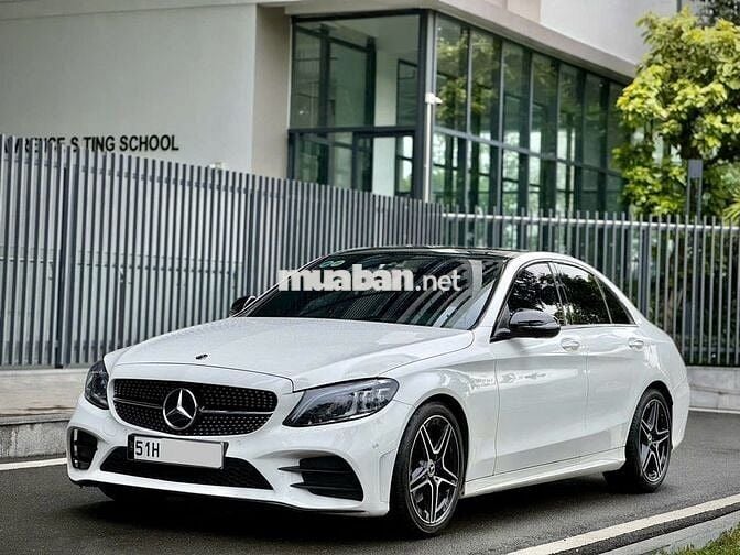 Mercedes Benz C300 AMG 2021 - 42000 km