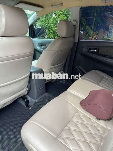 Cần bán gấp xe Toyota Innova 2013
