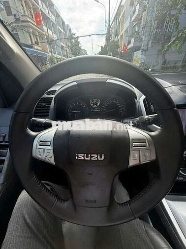 Isuzu MU-X 2016 bản 3.0 AT 107000 Km