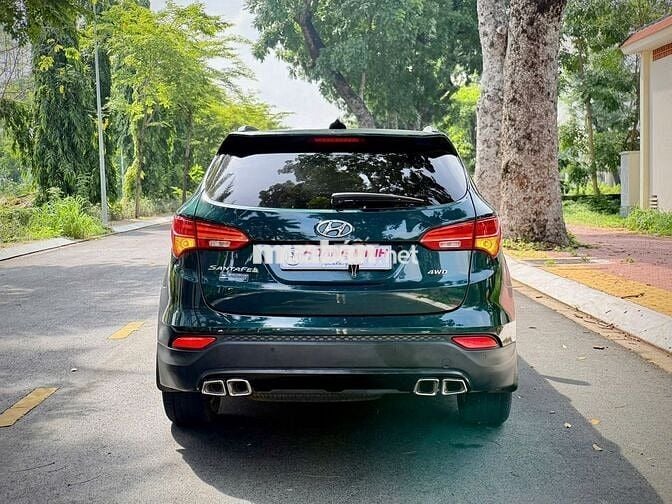 Hyundai SantaFe 2.4L 4WD cao cấp 2014 7 chổ