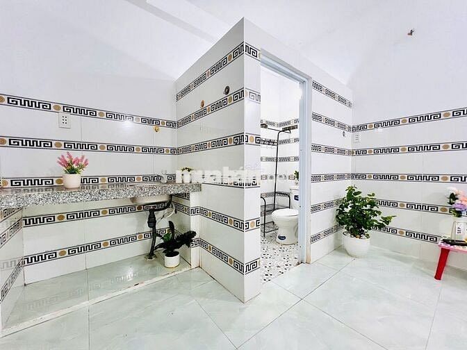 Trọ thoáng mát  sạch đẹp có cửa sổ an ninh (2)