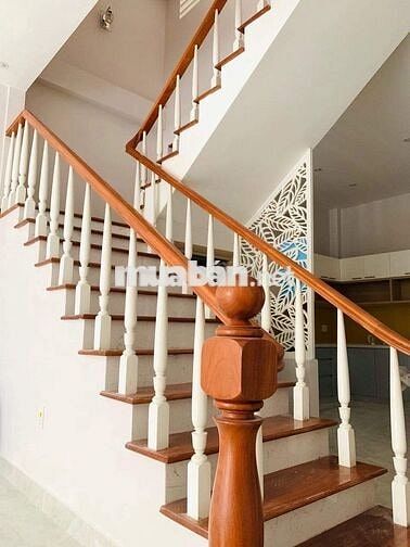 CHO THUÊ NHÀ MẶT TIỀN ĐƯỜNG LẠC LONG QUÂN _4,5X22M_ TRỆT 3 LẦU