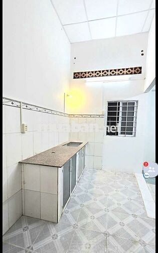 NHÀ HẺM XE HƠI 1 SẸC MẶT TIỀN HẺM 1886 HUỲNH TẤN PHÁT Ở BUÔN BÁN