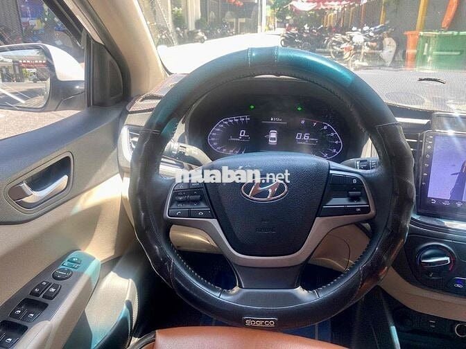 Hyundai Accent 2024 1.4 MT bản đủ