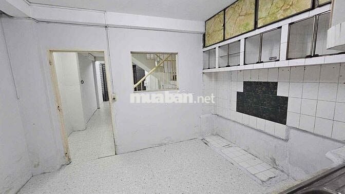 Cho thuê nhà hẻm xe hơi đường Lạc Long Quân P3 Q11