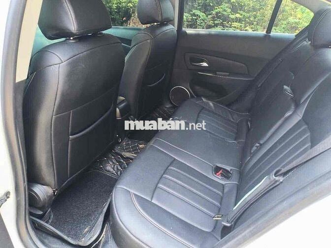 Chevrolet Cruze 2016 LTZ - xe fom cuối bi led 1.8
