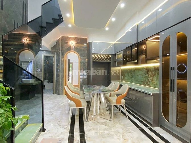 nhà mặt tiền  đường phù đổng hướng đông