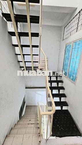 Cho thuê nhà hẻm xe hơi đường Lạc Long Quân P3 Q11