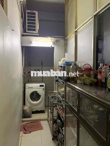 Căn hộ chung cư tập thể, 2PN, lầu 1, trung tâm Q10, 1,79 tỉ, shr
