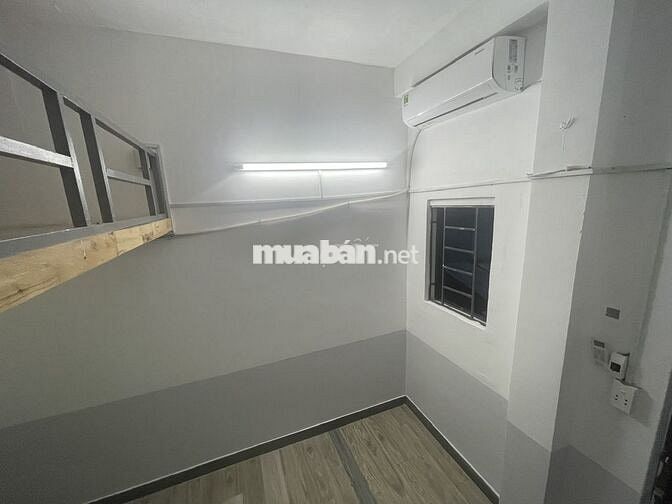 PHÒNG GÁC CỬA SỔ TRỜI BAN CÔNG PHÚ NHUẬN 3TR5