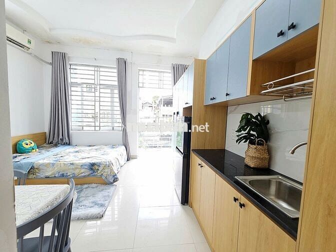 Phòng Ban công - Cửa sổ 45m2 Full NT Xịn Bùi Đình Túy gần ĐH Văn Lang