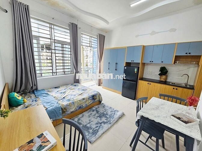 Phòng Ban công - Cửa sổ 45m2 Full NT Xịn Bùi Đình Túy gần ĐH Văn Lang