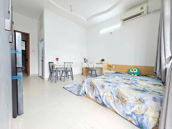 Phòng Ban công - Cửa sổ 45m2 Full NT Xịn Bùi Đình Túy gần ĐH Văn Lang