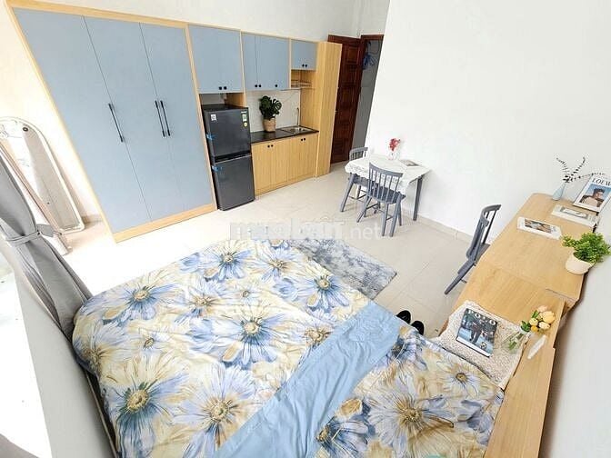 Phòng Ban công - Cửa sổ 45m2 Full NT Xịn Bùi Đình Túy gần ĐH Văn Lang
