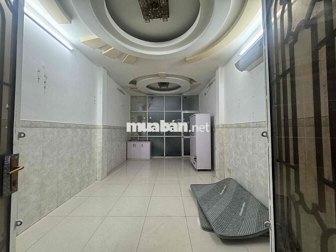 Em kiot mb kinh doanh ngay Hoà Bình - Luỹ Bán Bích