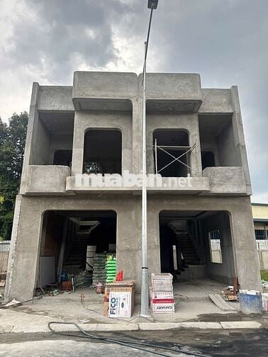 CHỈ CẦN 400 TRIỆU - NHẬN NGAY 1 TRỆT 1 LẦU