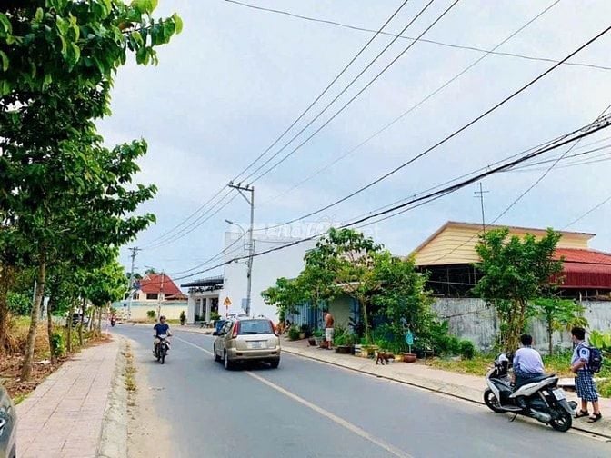 Bán đất 2 mặt tiền lô gốc Nhữ Tiến Hiến, Củ Chi, giá 2Tỷ, 216m2 