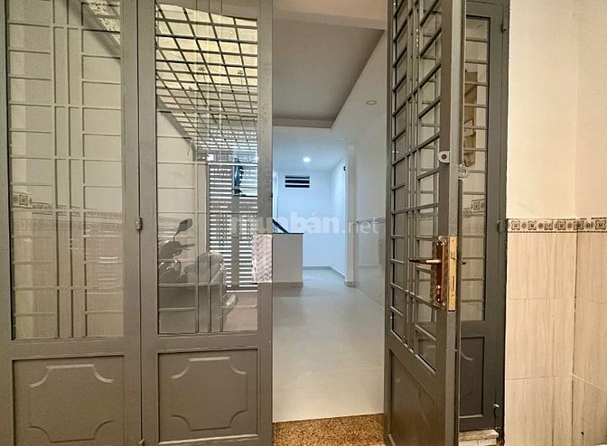 Cho thuê nhanh nhà mặt tiền 96 Trần Văn Kỷ Bình Thạnh