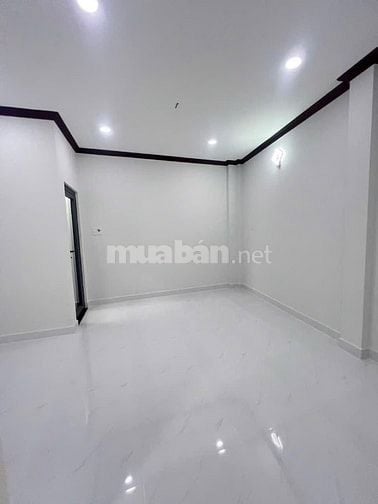 Nhà mới đẹp gần chợ phạm thế hiển.