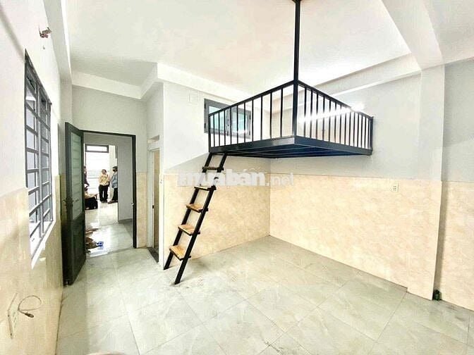 PHÒNG TRỌ GÁC NHỎ GIÁ RẺ CỬA SỔ TRỜI SẴN MÁY LẠNH NGAY AEON TÂN PHÚ