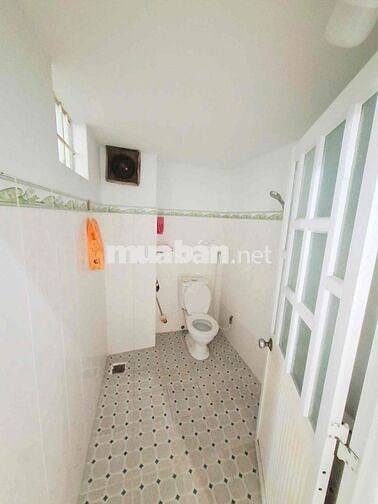 cho thuê nguyên căn 1trệt 1lầu 1lửng full nội thất  - gần chợ mới Bửu