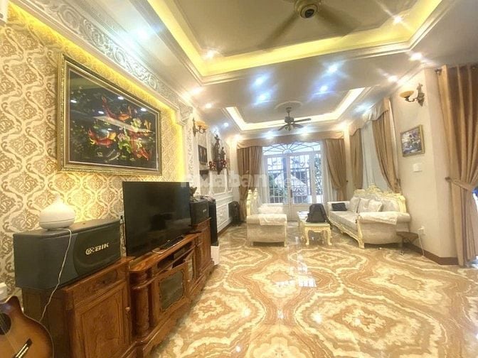 Nhà Xóm Đạo- HXT Thống Nhất -  6,7x 18 - 3 Tầng. Ngộp bank bán gấp