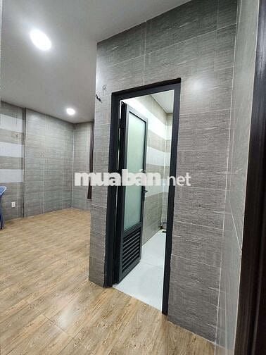 Nhà mặt tiền hẻm và căn hộ cao cấp