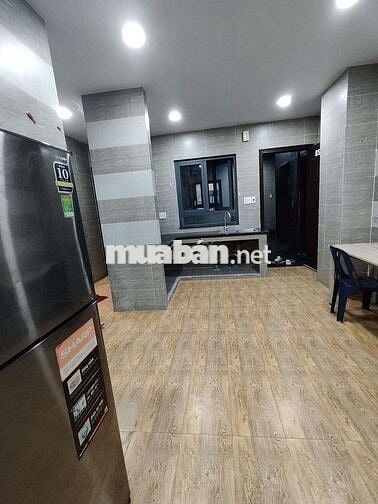 Nhà mặt tiền hẻm và căn hộ cao cấp