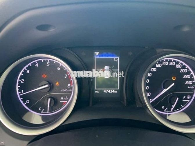 Toyota Camry 2021 2.0G – 45000km