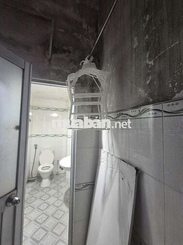 Mặt tiền hẻm 410 Lê Văn Qưới 4x14= 56 m2 1lầu 5tỷ 790 triệu hg Đông
