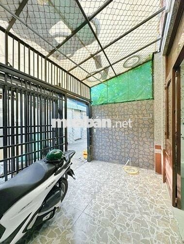 NHÀ BÁN GÂP DO KẸT TIỀN GIÁ SỐC NHẬN NHÀ NGAY ĐỦ PHÁP LÝ BÌNH CHÁNH