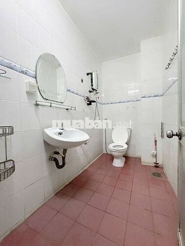 NHÀ BÁN GÂP DO KẸT TIỀN GIÁ SỐC NHẬN NHÀ NGAY ĐỦ PHÁP LÝ BÌNH CHÁNH