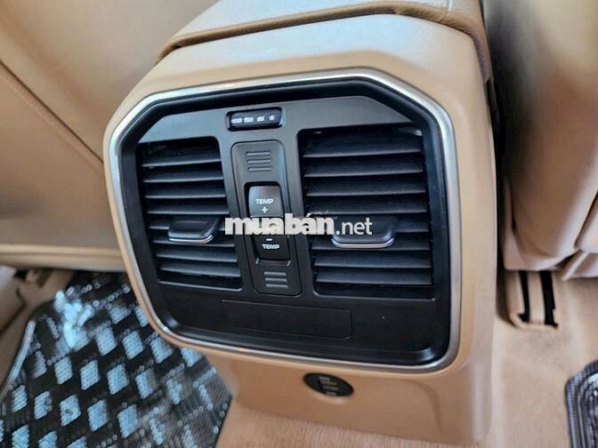 Macan 2017 1 chủ Xe nhà  ít sử dụng còn rất mới