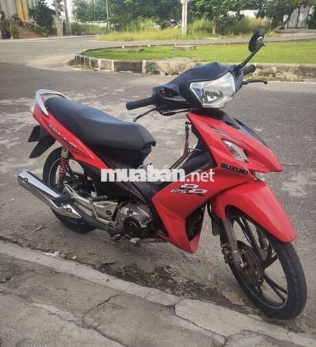 Suzuki Axelo 2016